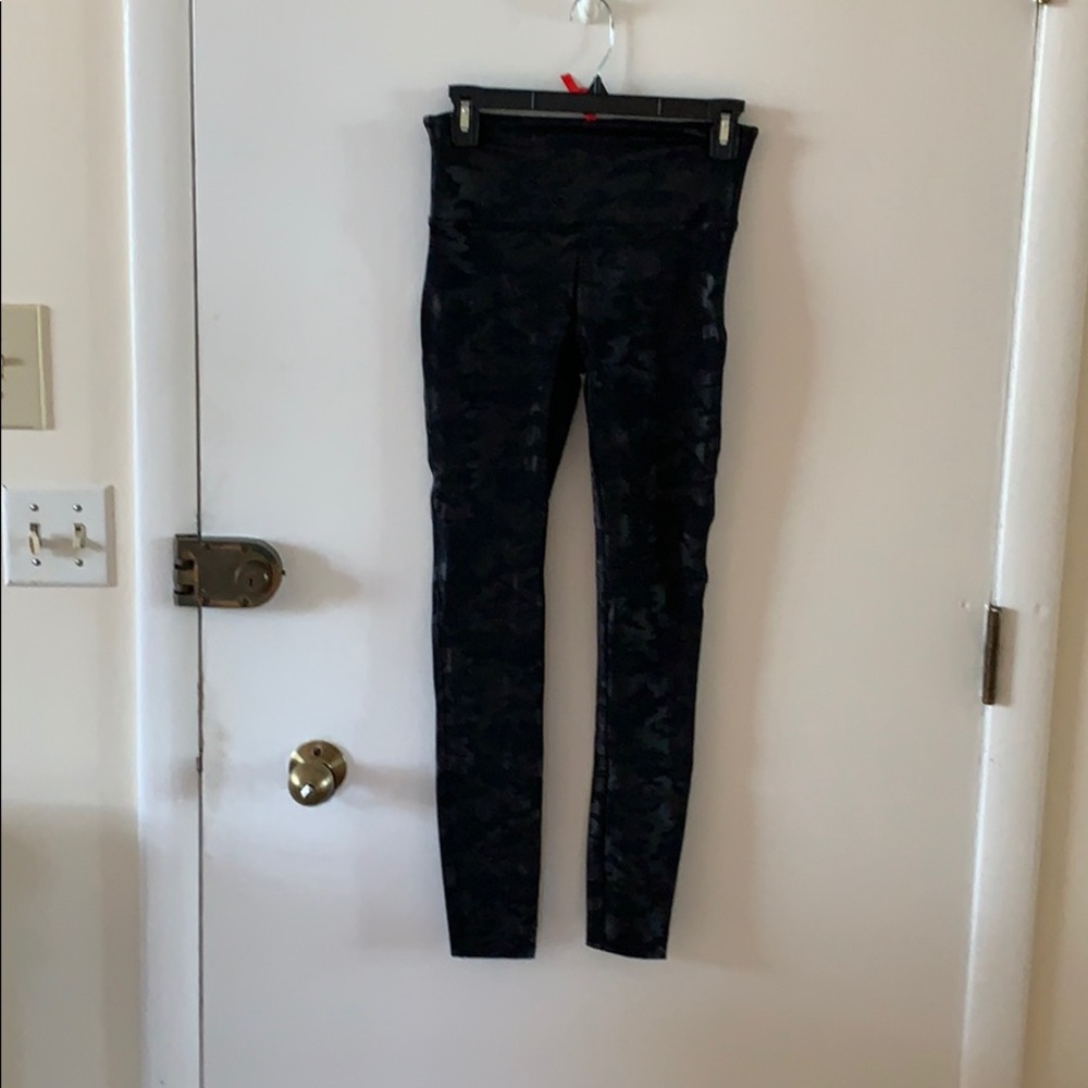 Spanx leggings size medium